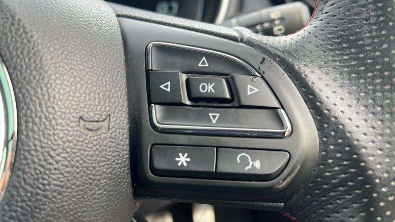 MG Hs 1.5 T-GDI Exclusive 5dr DCT Petrol Hatchback